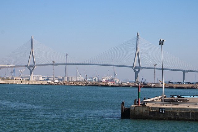 Bezpłatne pobieranie Bridge Port Cadiz - bezpłatne zdjęcie lub obraz do edycji za pomocą internetowego edytora obrazów GIMP