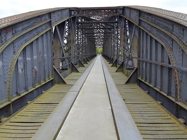 Bezpłatne pobieranie Bridge Railway Steel - bezpłatne zdjęcie lub obraz do edycji za pomocą internetowego edytora obrazów GIMP