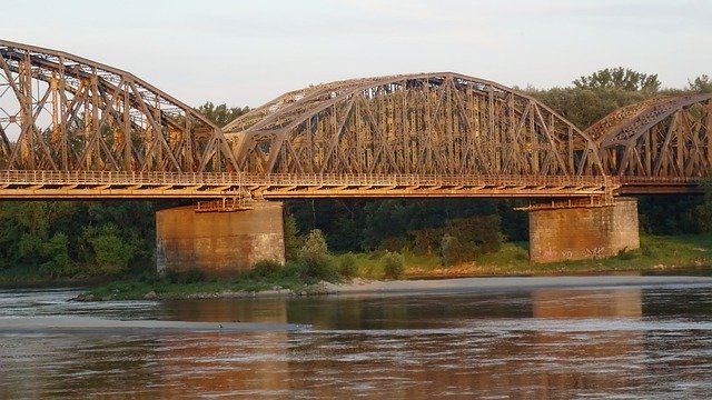Gratis download Bridge River Crossing - gratis foto of afbeelding om te bewerken met GIMP online afbeeldingseditor