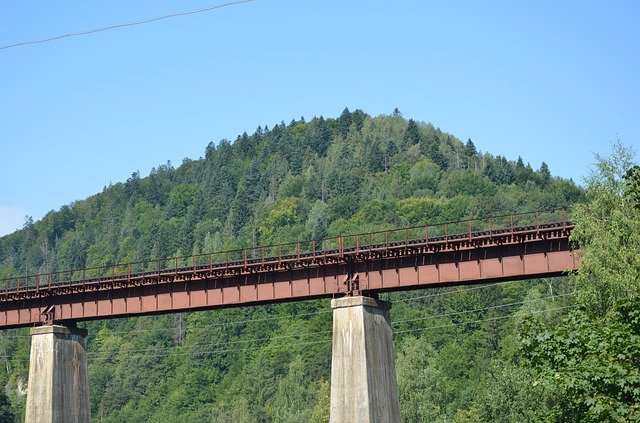 Download gratuito Bridge The Carpathians Mountains - foto o immagine gratuita da modificare con l'editor di immagini online di GIMP