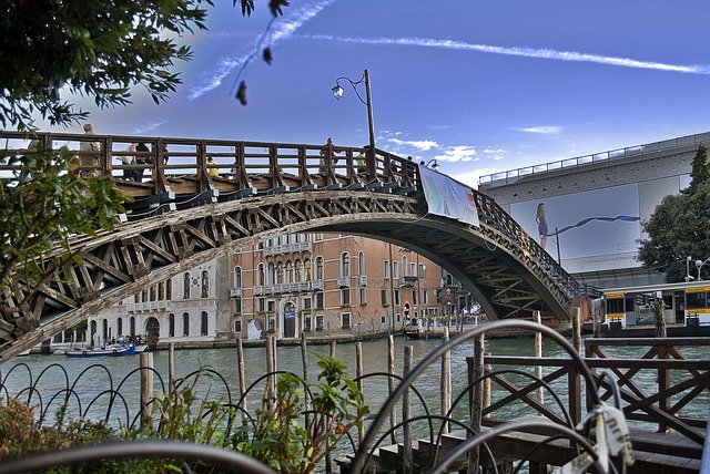 Безкоштовно завантажте Bridge Venice River - безкоштовне фото або зображення для редагування в онлайн-редакторі зображень GIMP