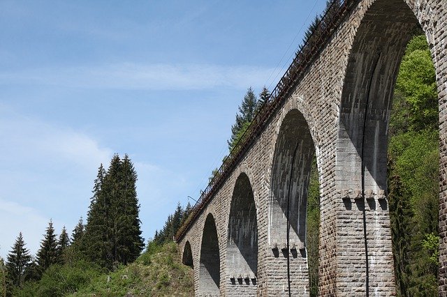 Muat turun percuma Bridge Viaduct Architecture - foto atau gambar percuma untuk diedit dengan editor imej dalam talian GIMP