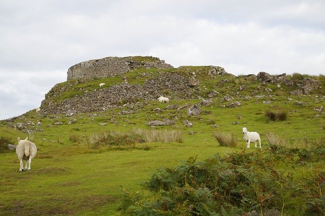 Unduh gratis Broch Iron Age Residential Tower - foto atau gambar gratis untuk diedit dengan editor gambar online GIMP