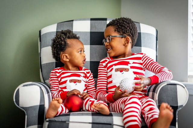 Free download brothers love siblings family free picture to be edited with GIMP free online image editor