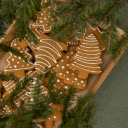 Brown Christmas Tree Shaped Gingerbread Cookies in a Wooden Crate  screen for extension Chrome web store in OffiDocs Chromium