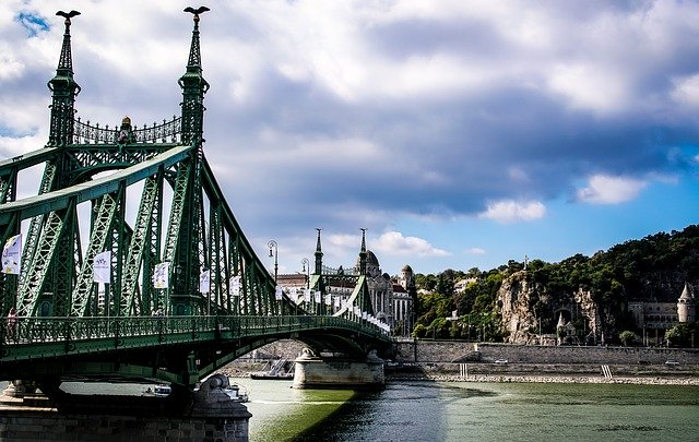 Téléchargement gratuit de Pont de Budapest - photo ou image gratuite à modifier avec l'éditeur d'images en ligne GIMP