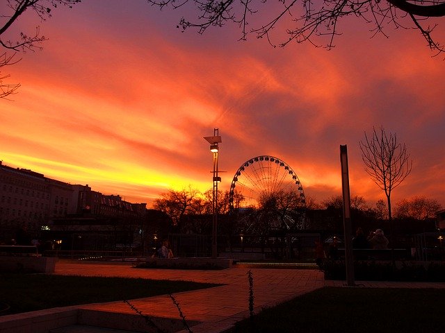 Descarga gratuita Budapest Hungría Sunset - foto o imagen gratuita para editar con el editor de imágenes en línea GIMP