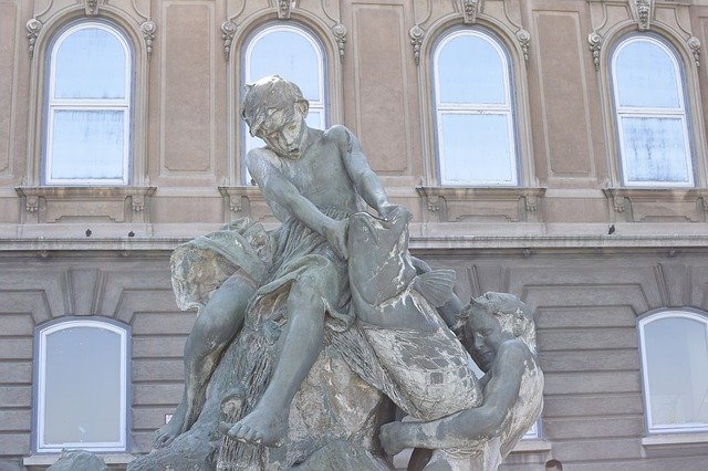 ດາວໂຫຼດຟຣີ Budapest Statue Hungary - ຮູບພາບຫຼືຮູບພາບທີ່ບໍ່ເສຍຄ່າເພື່ອແກ້ໄຂດ້ວຍຕົວແກ້ໄຂຮູບພາບອອນໄລນ໌ GIMP