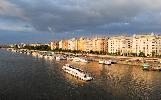 Free download Budapest Urban Landscape River -  free photo or picture to be edited with GIMP online image editor