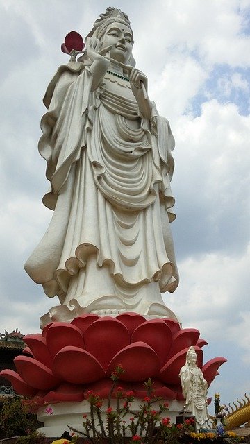 Libreng download Buddha Lady Lotus - libreng larawan o larawan na ie-edit gamit ang GIMP online na editor ng imahe
