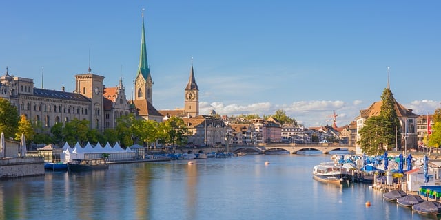 Téléchargement gratuit d'une image gratuite de construction de bateaux de Zurich à éditer avec l'éditeur d'images en ligne gratuit GIMP