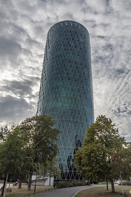 Unduh gratis Building City Tower - foto atau gambar gratis untuk diedit dengan editor gambar online GIMP
