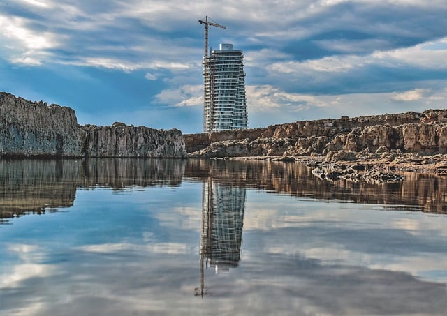 Laden Sie das kostenlose Bild „Hochbau am Meer“ kostenlos herunter und bearbeiten Sie es mit dem kostenlosen Online-Bildeditor GIMP