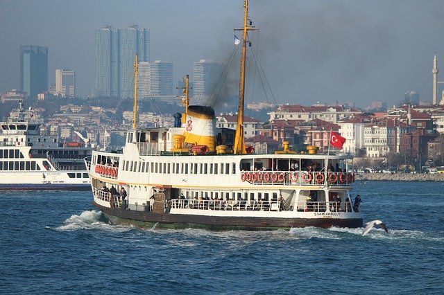 Ücretsiz indir Buildings Istanbul Ship - GIMP çevrimiçi resim düzenleyici ile düzenlenecek ücretsiz fotoğraf veya resim