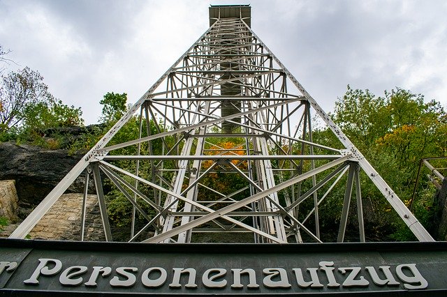 Descărcare gratuită Building Steel Structure Elevator - fotografie sau imagini gratuite pentru a fi editate cu editorul de imagini online GIMP