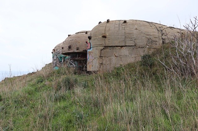 הורדה חינם Bunker Collioure מלחמת העולם השנייה - תמונה או תמונה בחינם לעריכה עם עורך התמונות המקוון GIMP