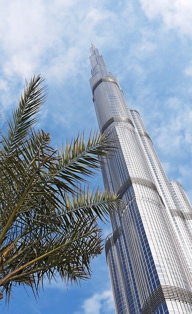 Free download burj khalifa dubai skyscraper high free picture to be edited with GIMP free online image editor