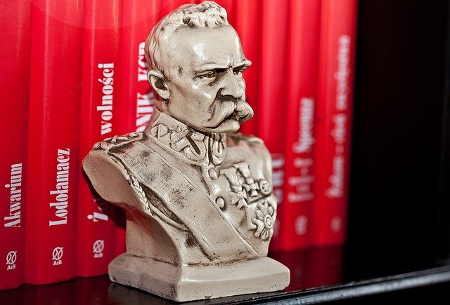 Free download bust jozef pilsudski head commander free picture to be edited with GIMP free online image editor