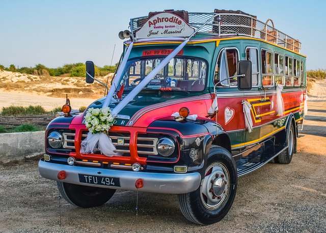 Free download bus vehicle car old retro vintage free picture to be edited with GIMP free online image editor