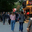 Busy walking street  screen for extension Chrome web store in OffiDocs Chromium