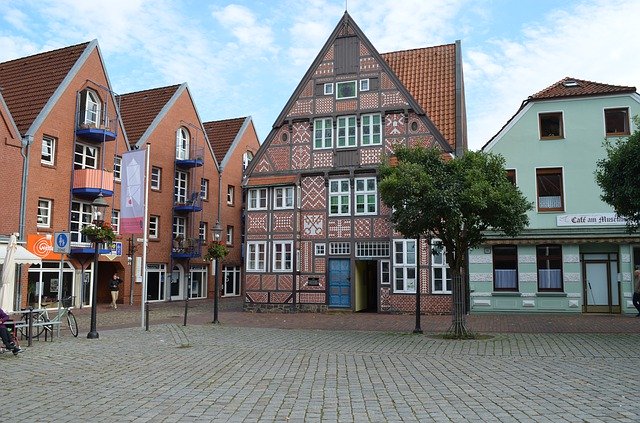 Bezpłatne pobieranie Buxtedhude House Historic Center - bezpłatne zdjęcie lub obraz do edycji za pomocą internetowego edytora obrazów GIMP