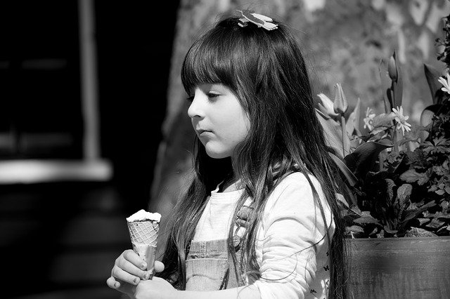Free download b w baby girl beautiful beauty free picture to be edited with GIMP free online image editor