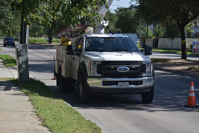 Free download cable tv repair truck ford free picture to be edited with GIMP free online image editor