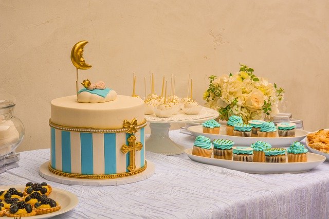 Descarga gratuita Cake Party Cupcake: foto o imagen gratuita para editar con el editor de imágenes en línea GIMP