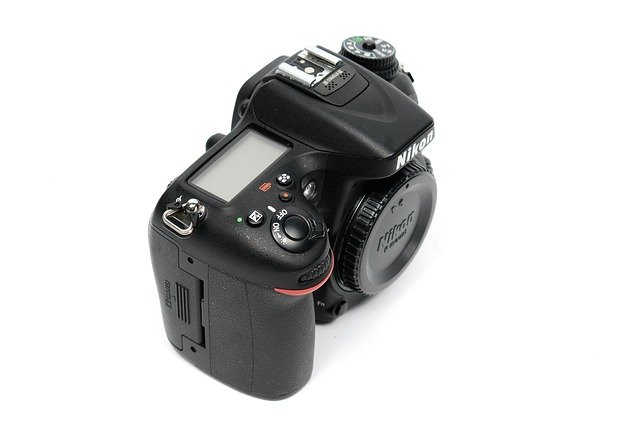 Descărcare gratuită Camera Nikon Dslr - fotografie sau imagine gratuită pentru a fi editată cu editorul de imagini online GIMP