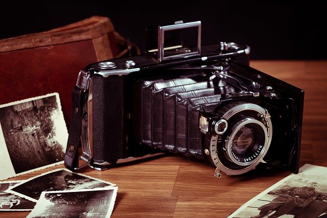 Gratis download Camera Old Photography Photo - gratis foto of afbeelding om te bewerken met GIMP online afbeeldingseditor