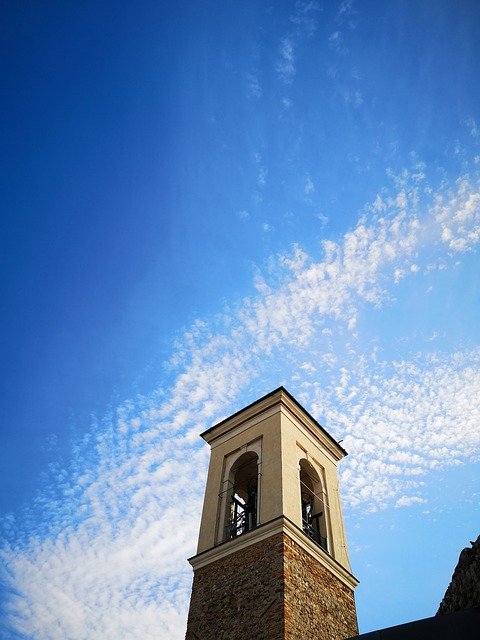 تنزيل Campanile Church Village مجانًا - صورة مجانية أو صورة لتحريرها باستخدام محرر الصور عبر الإنترنت GIMP