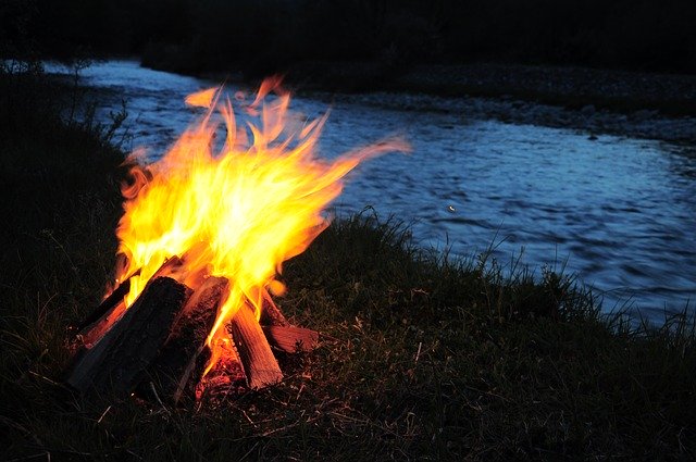 Free download Campfire Ali River Fire At The -  free photo or picture to be edited with GIMP online image editor