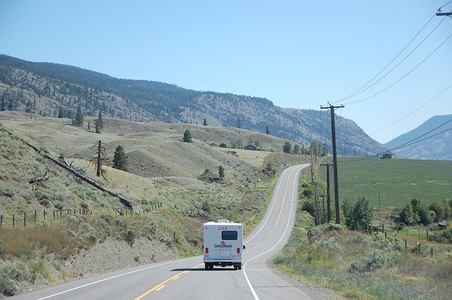 Kostenloser Download Canada Highway Travel - kostenlose Fotovorlage zur Bearbeitung mit GIMP Online-Bildbearbeitung