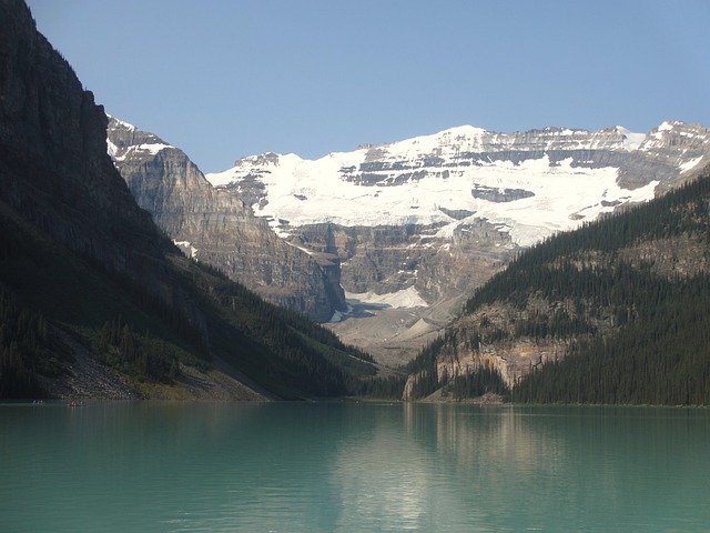 Template Photo Canada Lake Louise Landscape -  for OffiDocs
