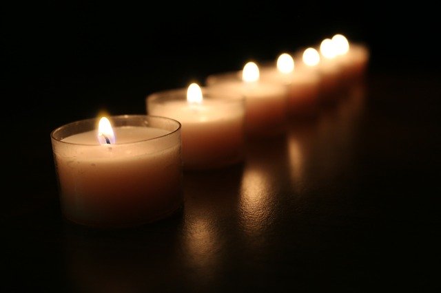 Descarga gratuita Candle Candlelight Romantic: foto o imagen gratuita para editar con el editor de imágenes en línea GIMP