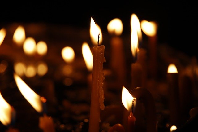 Bezpłatne pobieranie Candle Candles The Flame - darmowe zdjęcie lub obraz do edycji za pomocą internetowego edytora obrazów GIMP