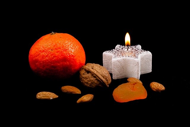 Muat turun percuma Candle Festive Mood Candy - foto atau gambar percuma untuk diedit dengan editor imej dalam talian GIMP