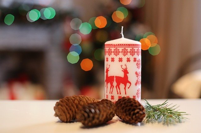 تنزيل مجاني Candle Ornament Cone Pine - صورة مجانية أو صورة ليتم تحريرها باستخدام محرر الصور عبر الإنترنت GIMP
