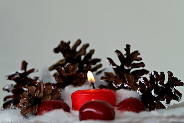 Free download candle pine cones christmas time free picture to be edited with GIMP free online image editor