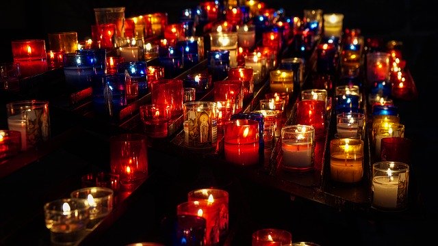 Скачать бесплатно Candles Church Religion - бесплатное фото или изображение для редактирования с помощью онлайн-редактора GIMP