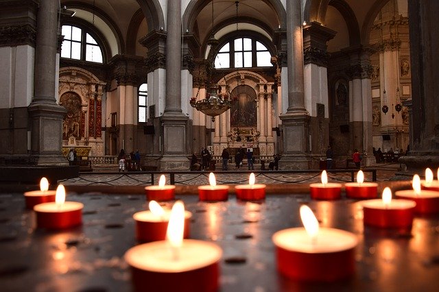 دانلود رایگان Candles Temple Religion - عکس یا تصویر رایگان قابل ویرایش با ویرایشگر تصویر آنلاین GIMP