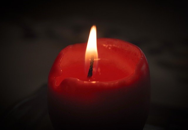 Gratis download Candle The Flame Fire - gratis foto of afbeelding om te bewerken met GIMP online afbeeldingseditor