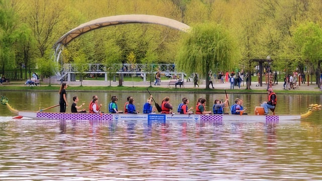 Free download canoe boat people rowing water free picture to be edited with GIMP free online image editor