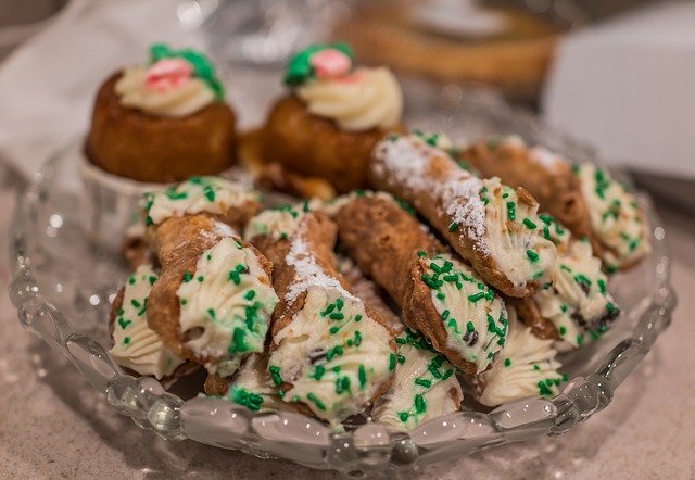 Muat turun percuma templat foto percuma Canolis Zeppoli Gourmet untuk diedit dengan editor imej dalam talian GIMP