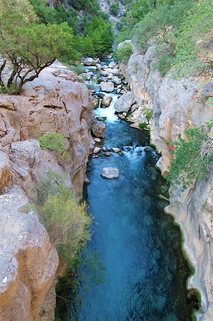 Téléchargement gratuit Canyon Nature Walk - photo ou image gratuite à éditer avec l'éditeur d'images en ligne GIMP