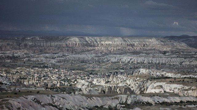 Muat turun percuma Cappadocia Landscape Mountain - foto atau gambar percuma untuk diedit dengan editor imej dalam talian GIMP