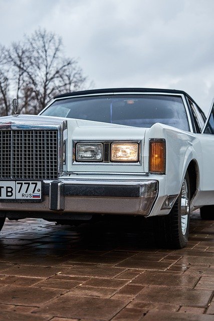 Free download car lincoln classic headlight free picture to be edited with GIMP free online image editor