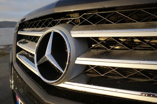 Gratis download Auto Mercedes-Benz Voertuig - gratis foto of afbeelding om te bewerken met GIMP online afbeeldingseditor