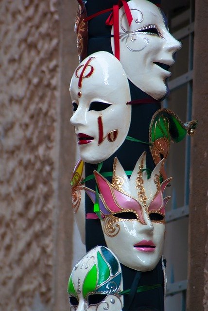 Скачать бесплатно шаблон фото Carnival Masks Romance для редактирования с помощью онлайн-редактора изображений GIMP