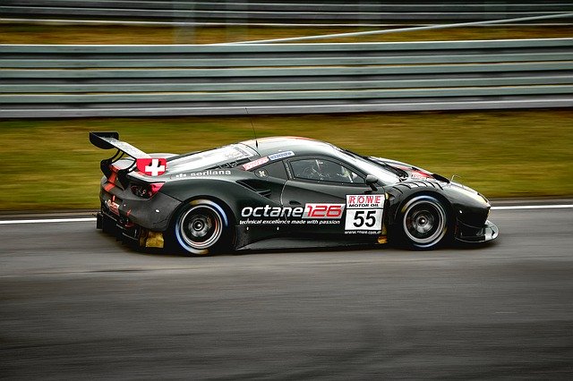 Kostenloser Download Car Racing Ferrari Race - kostenloses Foto oder Bild zur Bearbeitung mit GIMP Online-Bildbearbeitung